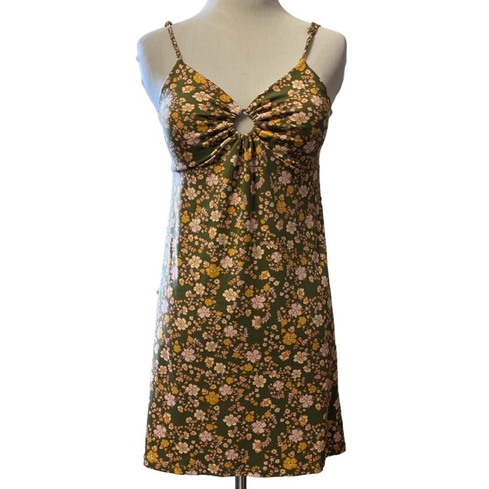 SO brand floral sundress with adjustable straps, removable pads